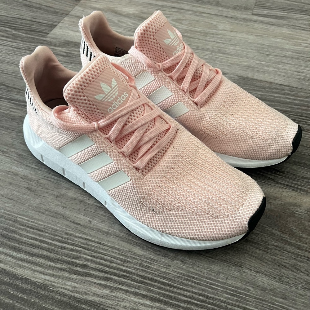 Adidas swift sneaker